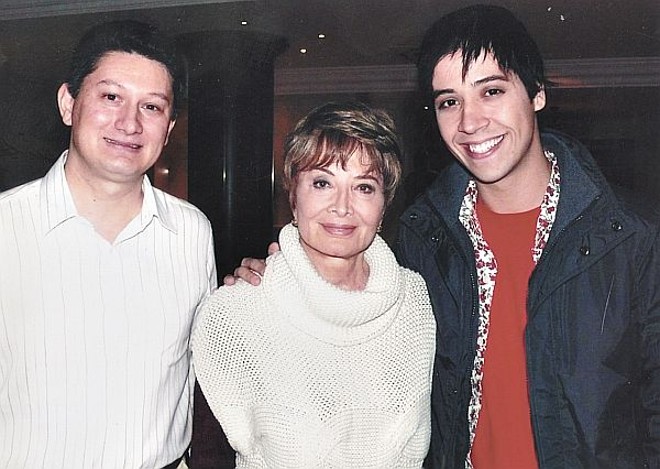 Presença ilustre - Em visita a Curitiba, para a apresentação da peça 