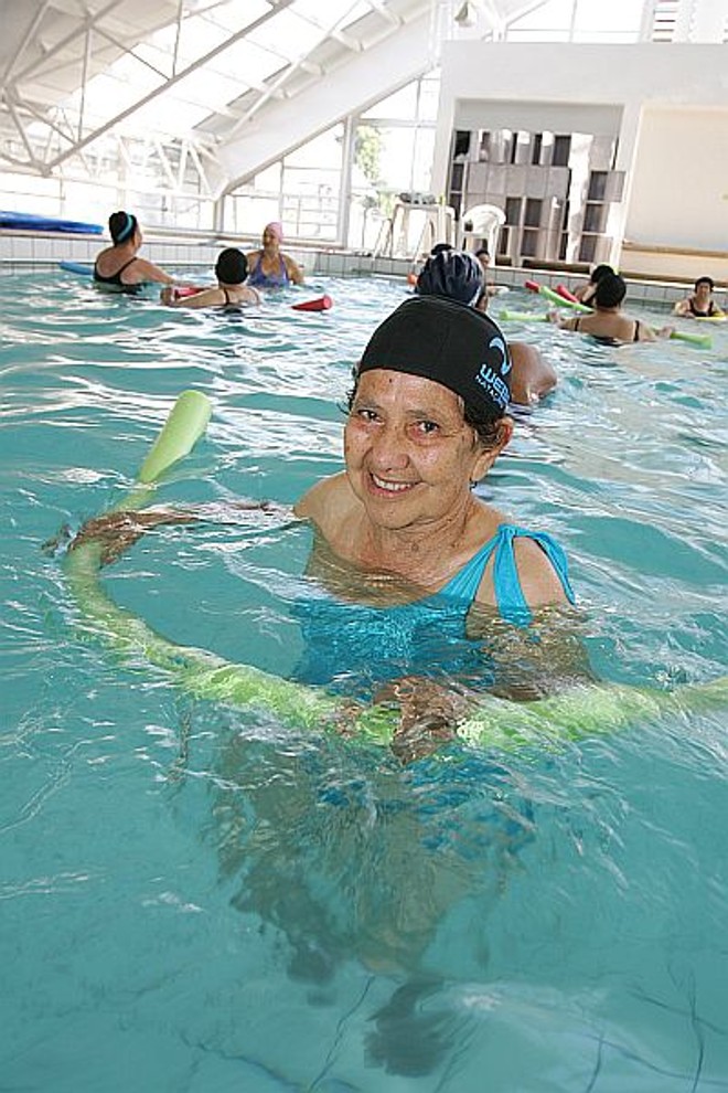 Arlinda faz hidroginástiga: mais disposição | 
