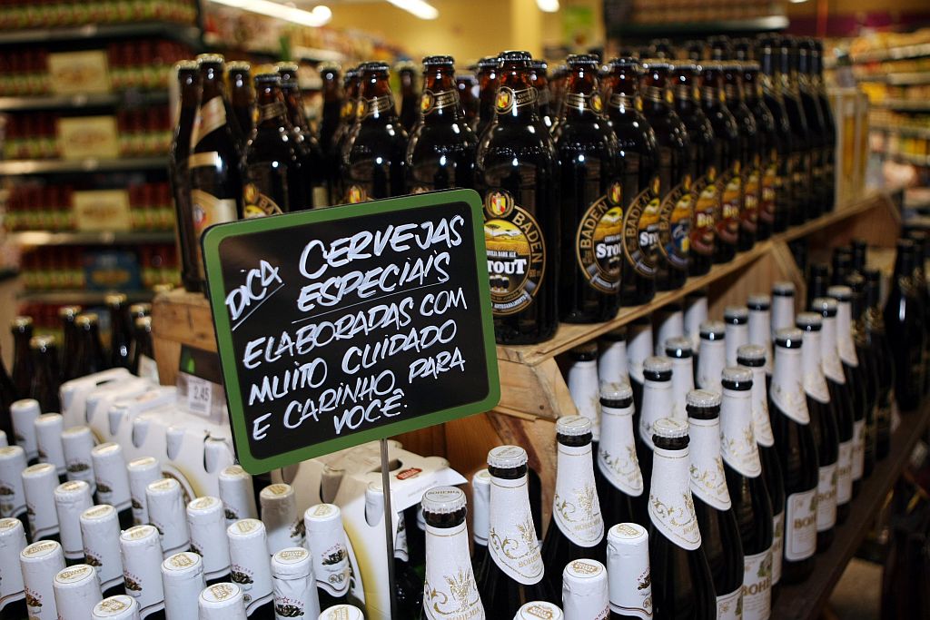 Seção de bebidas de supermercado: marcas líderes cresceram 7,6% no trimestre | Albari Rosa/Gazeta do Povo