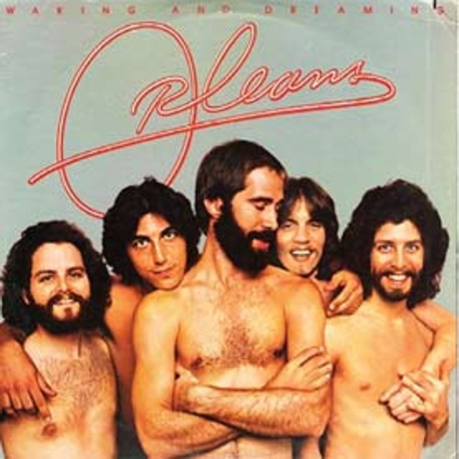 Socorro. Outro bando de pelados. Mas aqui (estamos em 1976) não rola heavy metal.É pop bem fraquinho, como os rapazes da banda. Eles emplacaram um hit no Brasil, chamado 