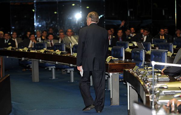 Partidos já se movimentam para tomar uma posição quanto aos escândalos que envolvem o senador José Sarney | Fabio Rodrigues Pozzebom/ABr