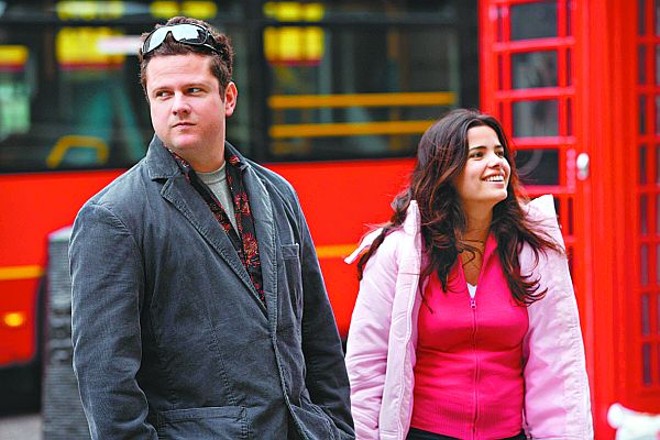 Seltom Mello e Vanessa Giácomo em cena de Jean Charles: estreia amanhã |