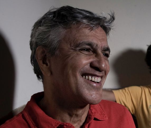 Turnê de divulgação de Zii e Zie, último disco de Caetano Veloso, receberá benefícios da Lei Rouanet e passará por 22 cidades do Brasil. Músico baiano se apresenta em Curitiba no próximo sábado |