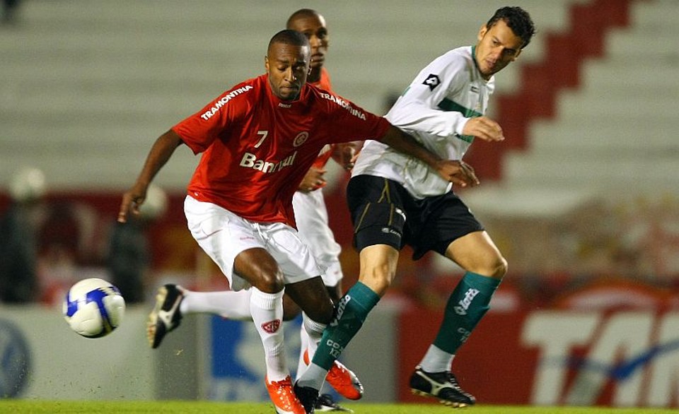 Equatoriano Bolaños do Internacional decide com três gols o jogo contra o Coritiba | Jefferson BernardesVIPCOMM