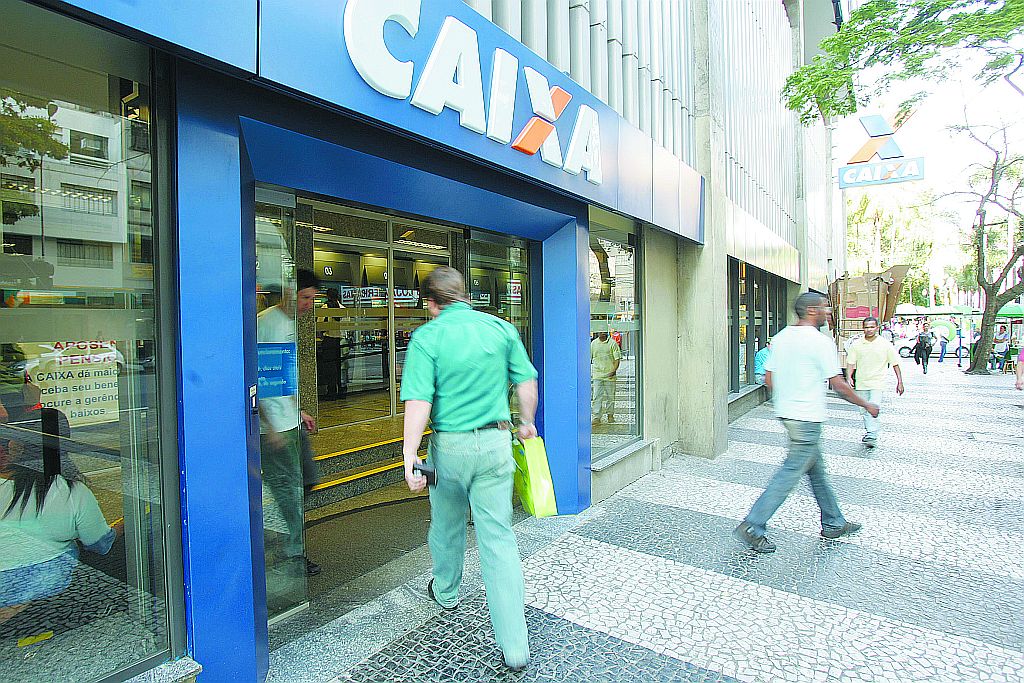 Caixa Econômica Federal apresentou as menores taxas em junho, segundo a Fundação Procon-SP | Ivonaldo Alexandre/Gazeta do Povo