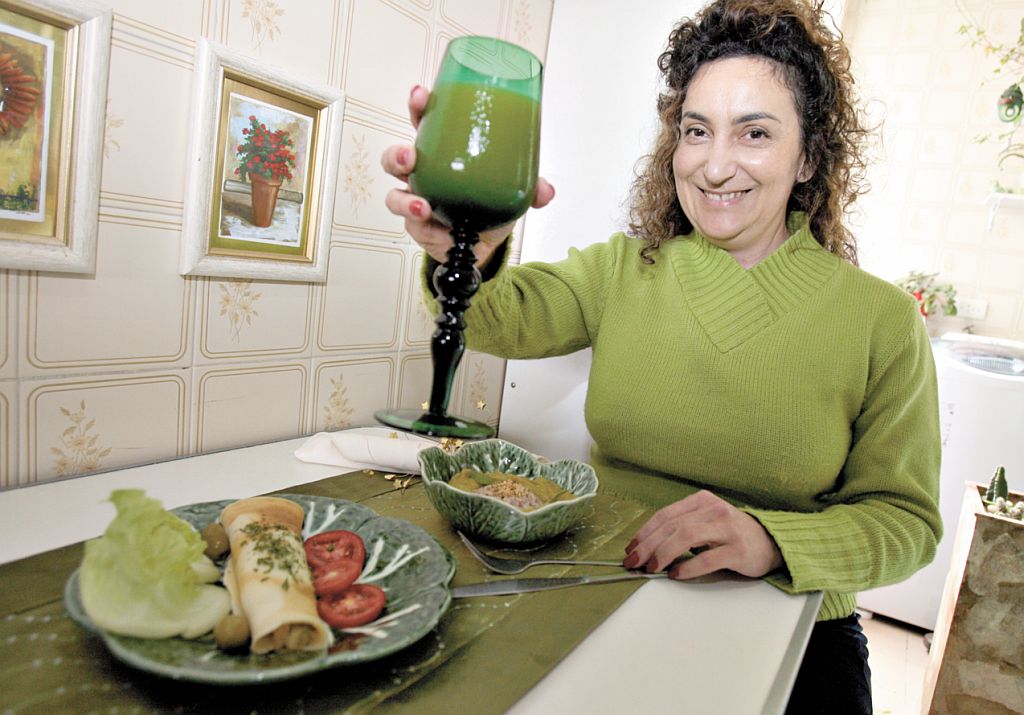 Aparecida consegue todas as vitaminas de que precisa combinando alimentos preparados em casa | Priscila Forone/ Gazeta do Povo