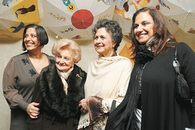 Vernissage na Jayabujamra - O Espaço de Arte Jayabujamra, no hotel Mabu Royal & Premium, foi o palco da mostra da artista plástica Jacyra Abujamra, trazendo obras de várias fases de sua vida, com destaque para as novas telas, gravuras, fotografias e instalações, intituladas