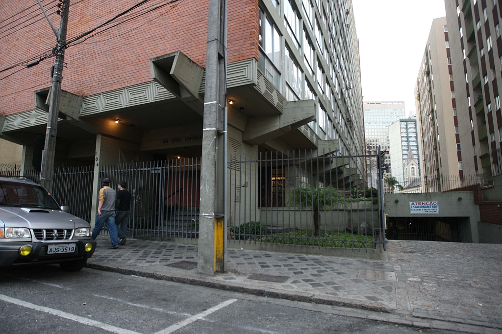 Prédio onde fica o apartamento de Saldanha: movimentação suspeita | Ivonaldo Alexandre/Gazeta do Povo