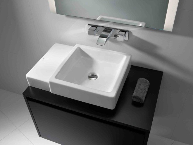 Cuba Com, da Roca, é cuba e bancada no mesmo produto. Preço sugerido: R$ 550 |