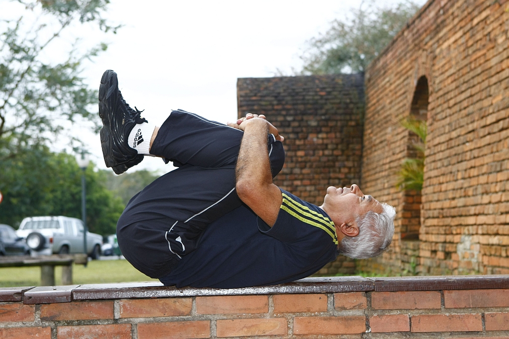 Luiz Tenório de Albuquerque, 70 anos: corrida diária, ginástica e alongamento | Aniele Nascimento/Gazeta do Povo