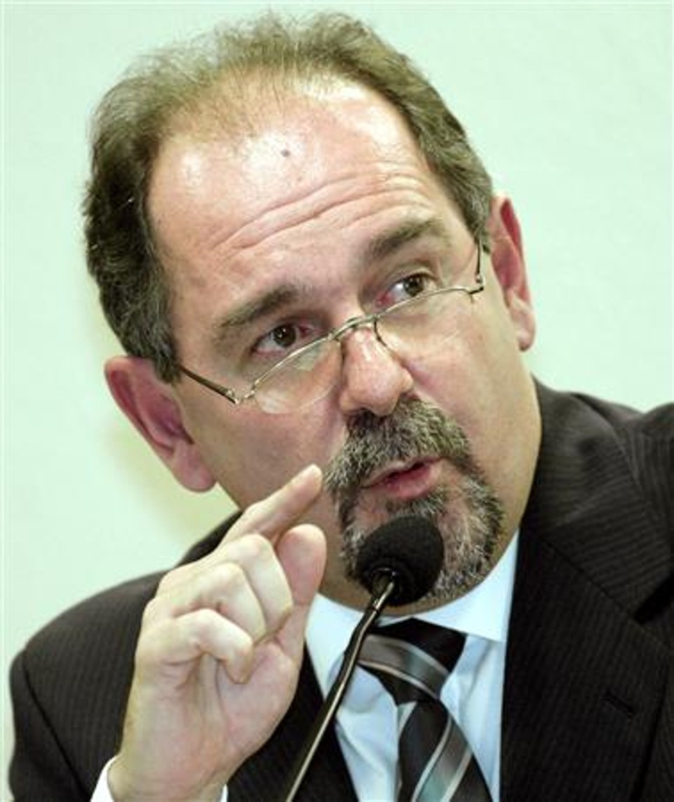 José Eduardo Dutra, em foto de arquivo, é o preferido de Lula para presidir o PT | Jamil Bittar/Reuters