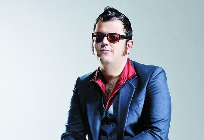 Fabio Elias é vocalista e guitarrista do trio curitibano Relespública |