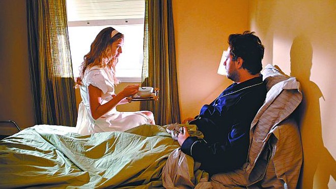 Luana Piovani e Selton Mello: amor virtual em A Mulher Invisível |