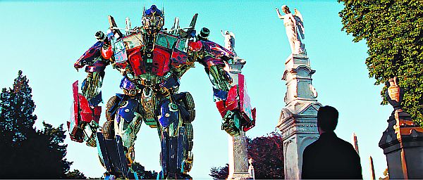 Cena de "Transformers - A Vingança dos Derrotados" |