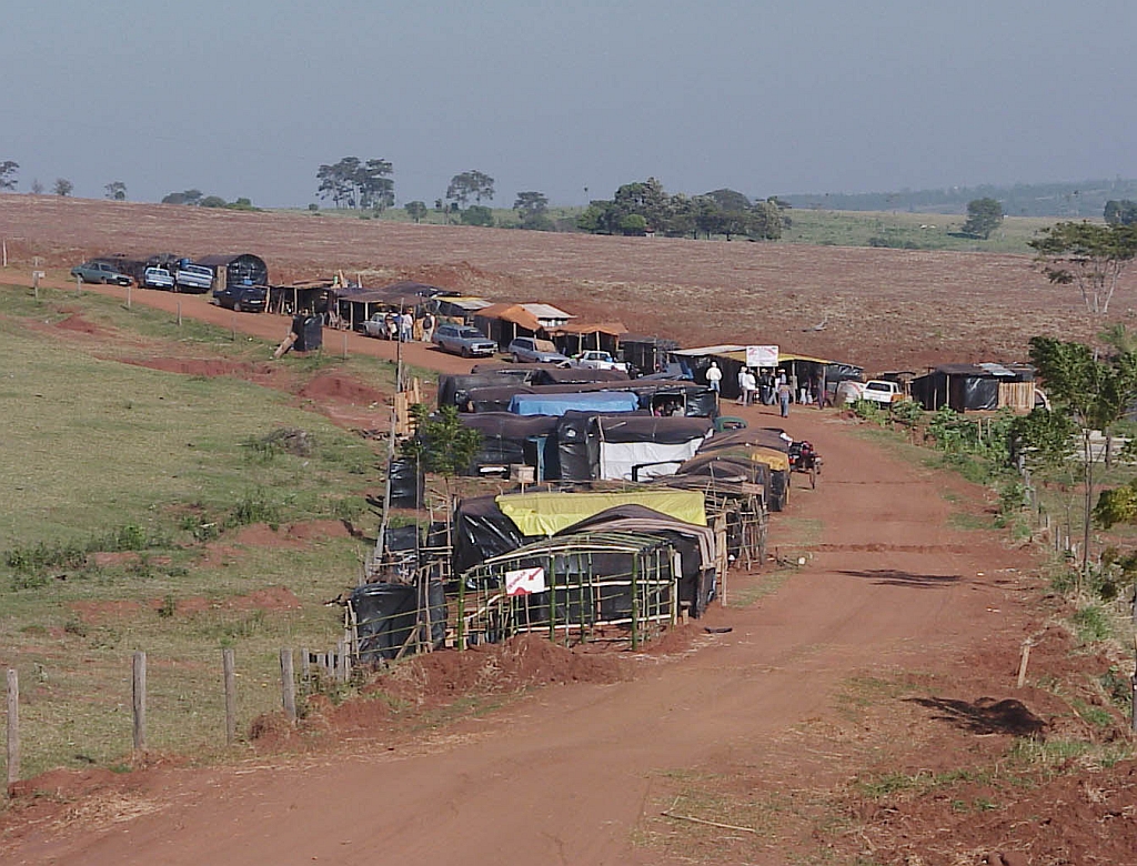 Acampamento de sem-terra: sete mil famílias acampam no Paraná esperando avanço da reforma agrária | Osmar Nunes/Arquivo Gazeta do Povo