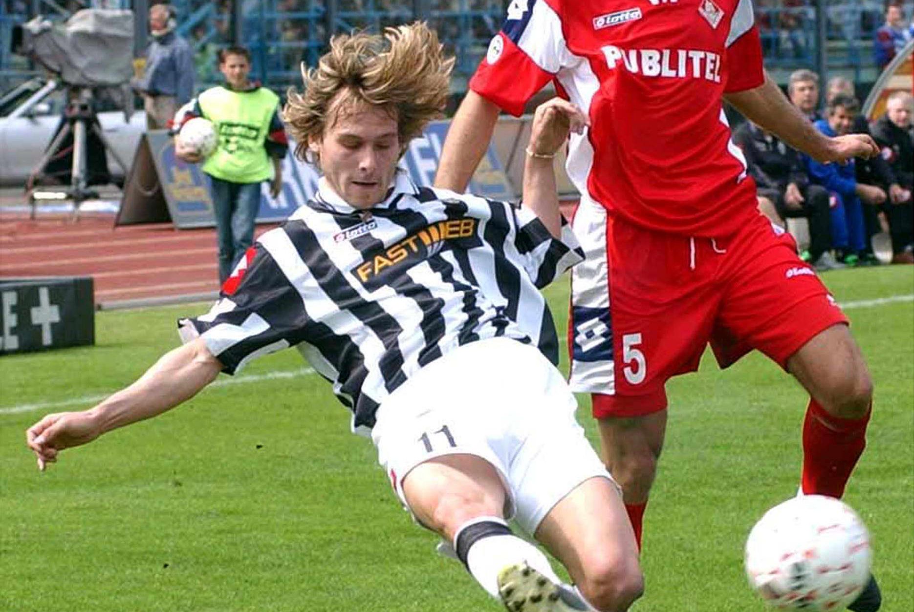 Nedeved, em 2005, quando ainda defendia a Juventus | Canali Guatelli / AFP
