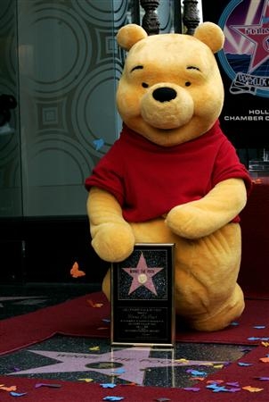 Ursinho Pooh ao receber sua estrela na Calçada da Fama em Hollywood | Reuters
