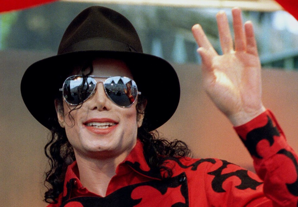 Abuso de medicamentos pode ter parado o coração de Michael Jackson | Reuters