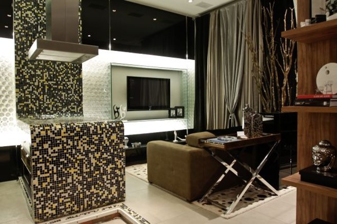 O mosaico de pastilhas do Studio de um Universitário remete ao paisagista brasileiro | 