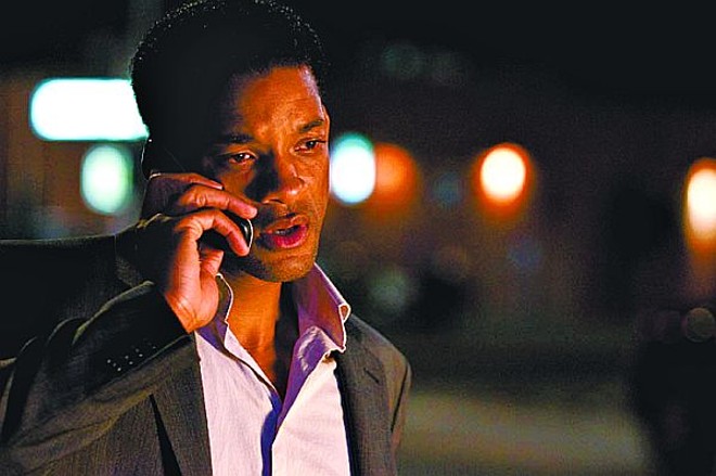 Ben Thomas, personagem de Will Smith em Sete Vidas, é angustiado e tem uma missão |