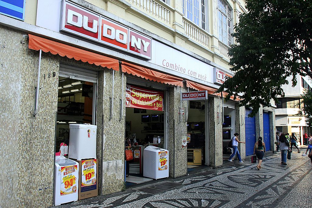 Rede Dudony tinha 110 lojas no Paraná e em São Paulo |