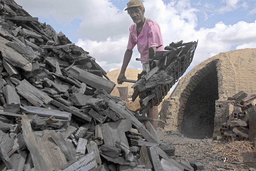 Uma das últimas ações de libertação de trabalhadores feita pelo Ministério Público, ano passado: números cresceram no Paraná | Reuters