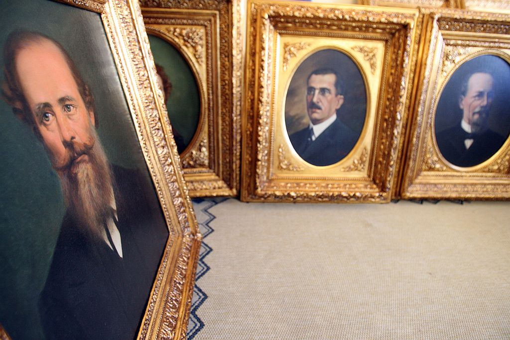 Tesouros Culturais da Câmara de Paranaguá: projeto apoiado pelo Terminal de Contêineres de Paranaguá recuperou 19 obras raras | Fotos: Priscila Forone/Gazeta do Povo