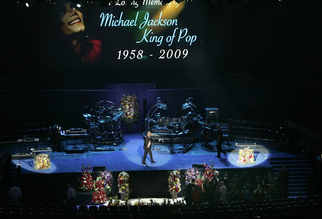 Estrelas, família e fãs se despedem de Michael Jackson | 