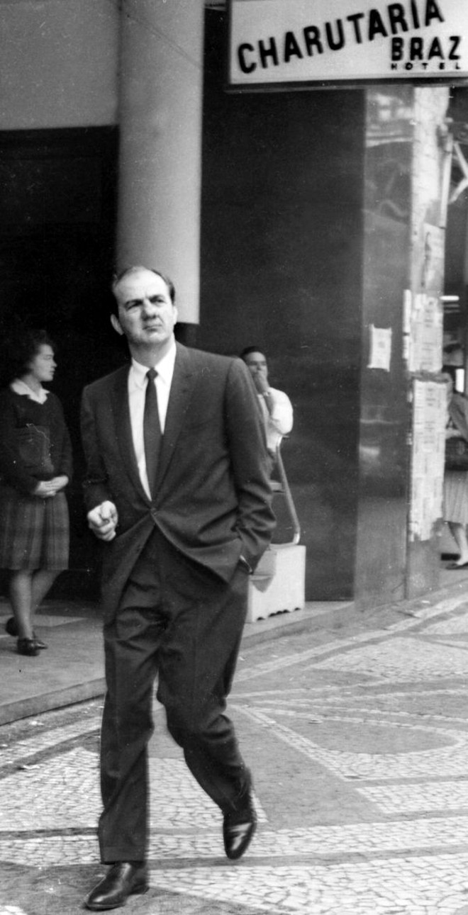 Em abril de 1964, o ator norte-americano Karl Malden passeou calmamente pelo centro de Curitiba. Na Boca Maldita tomou seu cafezinho sem ser perturbado, apenas alguém comentou: 