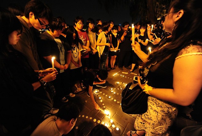 Jovens chineses cantam suas músicas inesquecíveis e prestam homenagem à Michael Jackson em Pequim | 