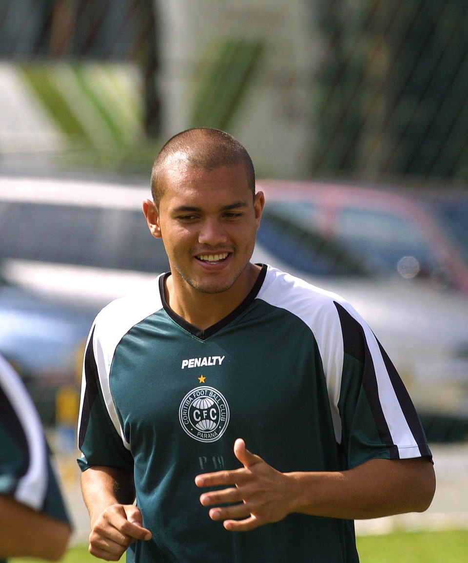 Velho ídolo coxa-branca, atacante Marcel está bem encaminhado para voltar a vestir a camisa do clube | Arnaldo Alves / Arquivo / Gazeta do Povo