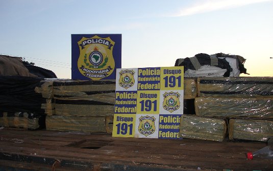 Foram apreendidos 842 kg de droga | Divulgação/PRF