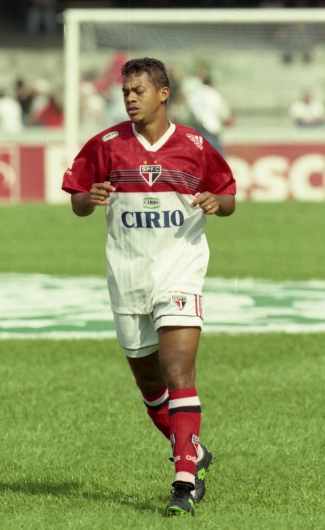 Marcelinho Paraíba aquecendo pelo São Paulo |