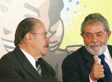 José Sarney não deve anunciar nenhuma decisão sobre afastamento antes de reunião com presidente Luiz Inácio Lula da Silva | Reuters