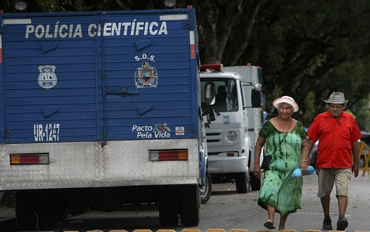 Três corpos encontrados são de brasileiros, sendo dois homens e uma mulher, e cinco são de estrangeiros do sexo feminino | Maurício Lima / AFP