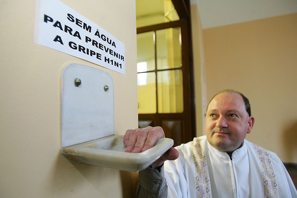 Não houve imposição, foi apenas uma orientação e todos acharam por bem seguir estas ideias. Padre Leocádio Zytkowski | Daniel Castellano/Gazeta do Povo