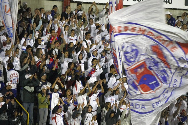 Torcida do Paraná finalmente pôde comemorar um grito de gol após quatro jogos | 