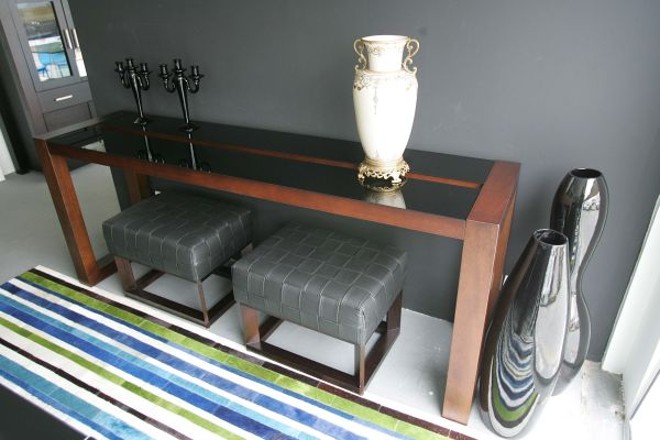 A base em madeira é um clássico dos aparadores. R$ 2.265 na Piccola Brotto | 