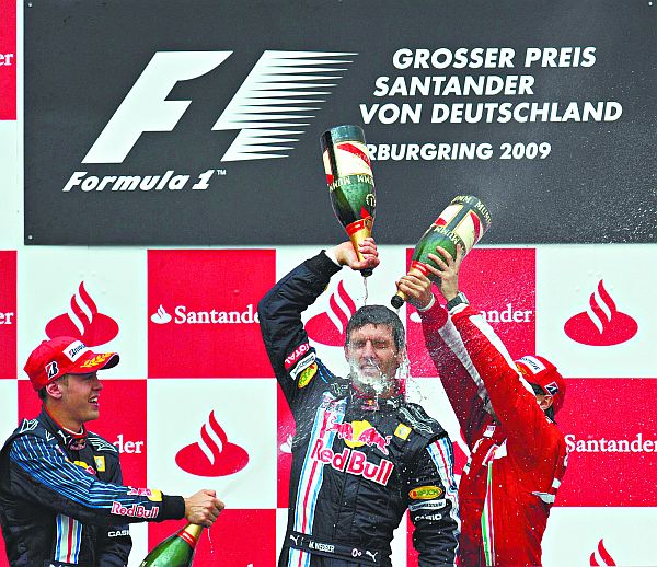 Festa completa na Alemanha pela vice-liderança de Vettel, a vitória inédita de Webber e o primeiro pódio de Massa em 2009 | Anova Wolfgang Rattay/ Reuters