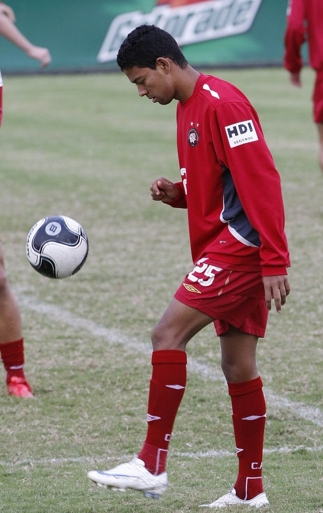 Wallyson aposta na melhora ofensiva do Atlético com chegada de Alex Mineiro | Pedro Serápio / Gazeta do Povo