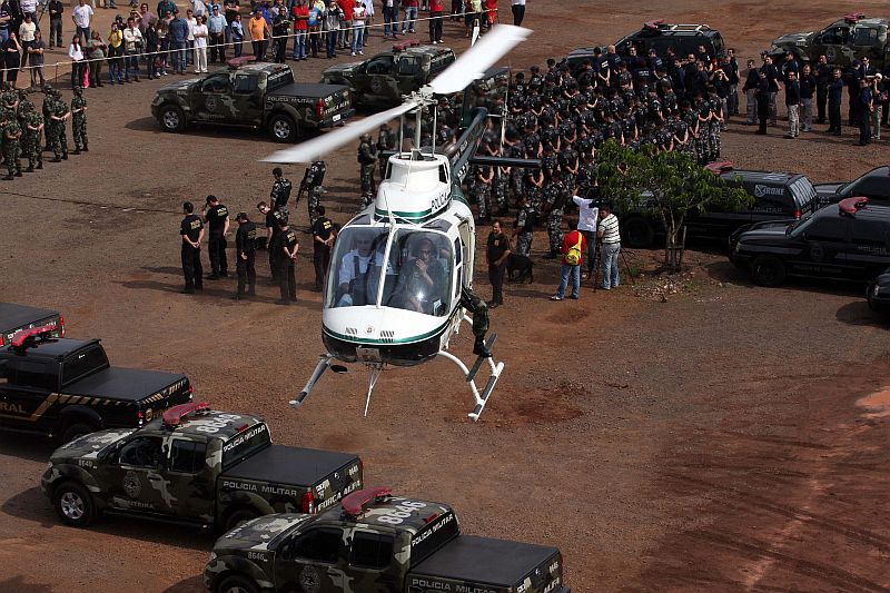 Helicóptero, barcos, carros policiais e armamento específico serão usadas pelo novo grupo policial | Christian Rizzi/Gazeta do Povo