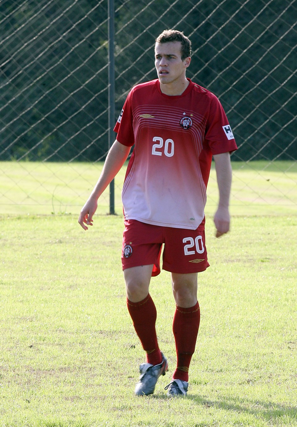 Atlético poupa Chico e Rafael Miranda será titular contra o Santos Volante Chico não joga contra o Peixe e se resguarda para voltar no fim de semana | Hedeson Alves / Gazeta do Povo