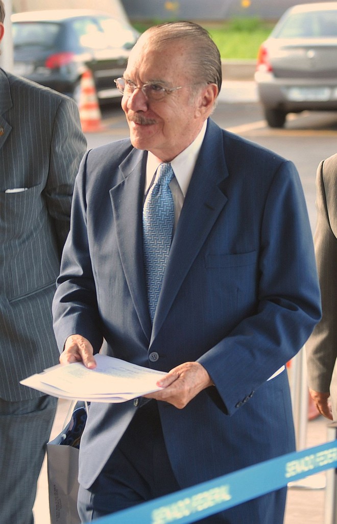 Decisão de Sarney surpreendeu a todos os setores do Senado |