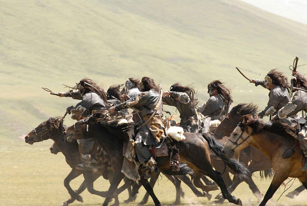 Cena de O Guerreiro Genghis Khan: filme tem batalhas intensas e bem filmadas pelo russo Sergei Bodrov | Fotos: Divulgação