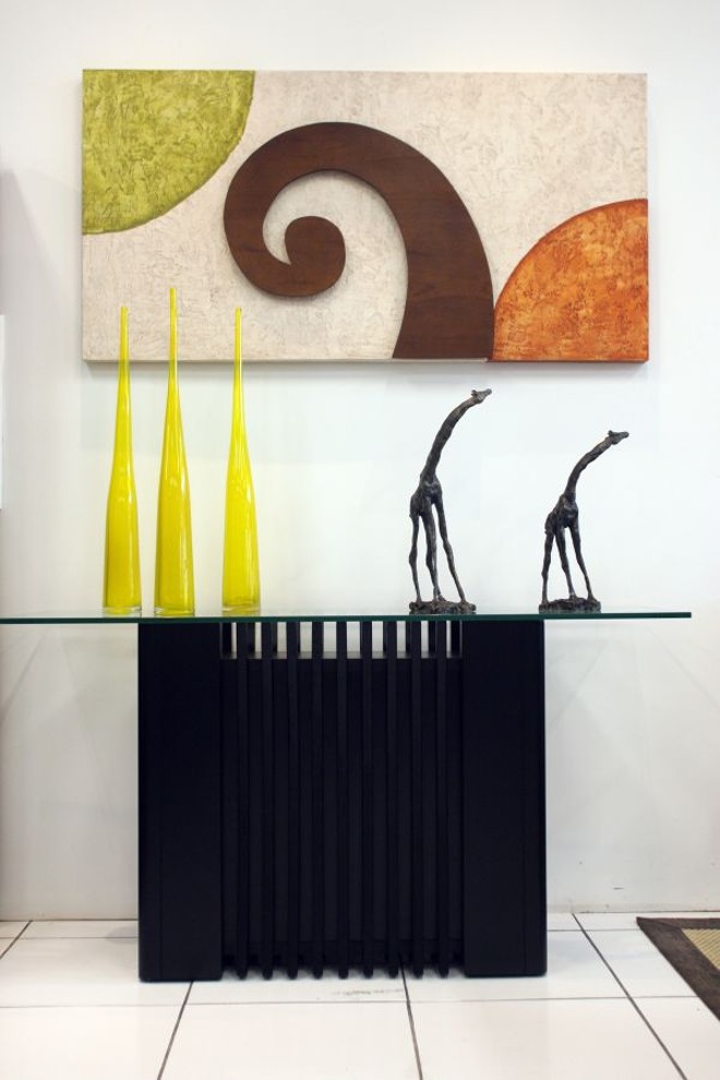 Tampo em vidro garante leveza. R$ 898,89 na Móveis Campo Largo | 