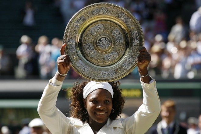Serena Williams venceu a final de Wimbledon por 2 sets a 0 e se sagrou tricampeã do torneio |