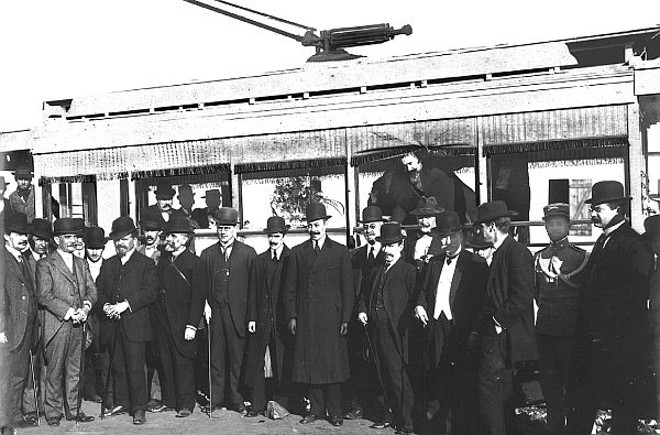 Viagem experimental com autoridades realizada até o arrabalde do Portão, em agosto de 1912 | 