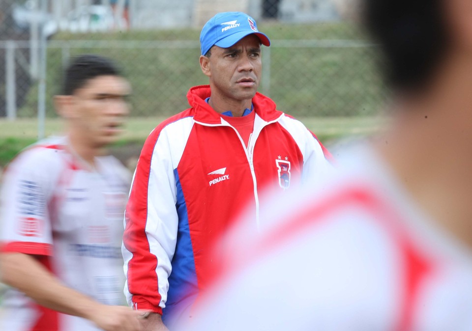 Técnico Sérgio Soares aposta em uma nova postura do Paraná contra o Ipatinga nesta terça-feira | Ivonaldo Alexandre / Gazeta do Povo