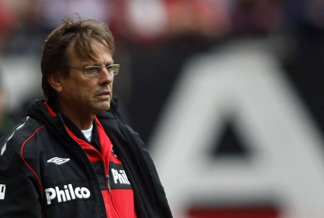 Waldemar Lemos anunciou sua demissão após derrota para o Goiás | Rodolfo Bührer / Gazeta do Povo