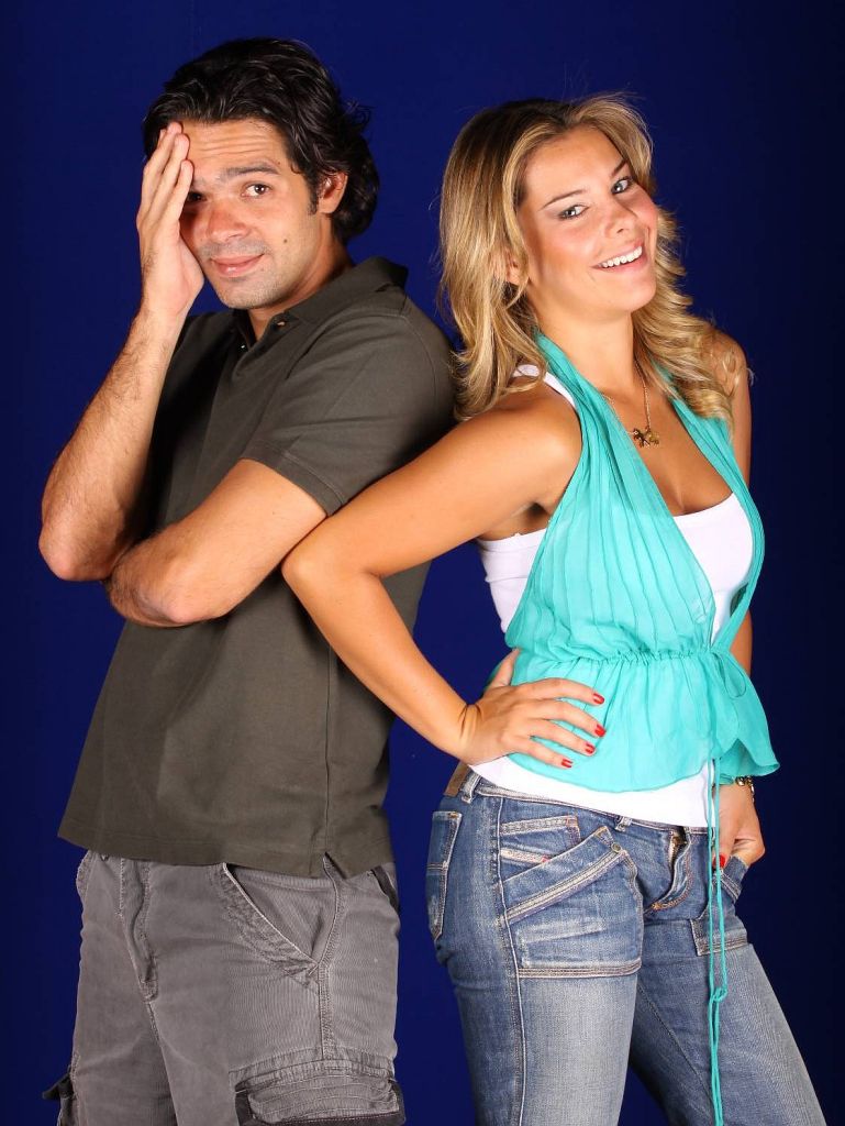 Zeca (Bruno Mazzeo) e Fernanda (Fernanda Souza): conflitos da vida a dois vêm à tona, enquanto tentam escapar do toalete | Divulgação/Prime